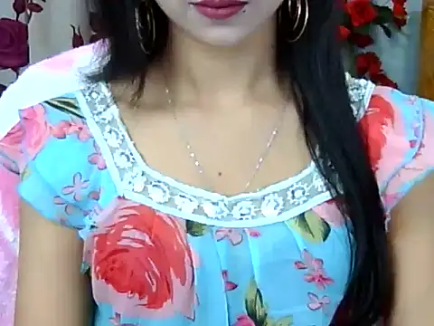 Snapshot of Alina_Nur chatting on 05.08.26 Alina Nur online show from 05.08.26