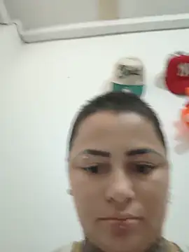 Snapshot of romina23 chatting on 05.27.26 romina23 online show from 05.27.26