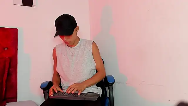 ThiagoSexy005 online show from 05.06.26