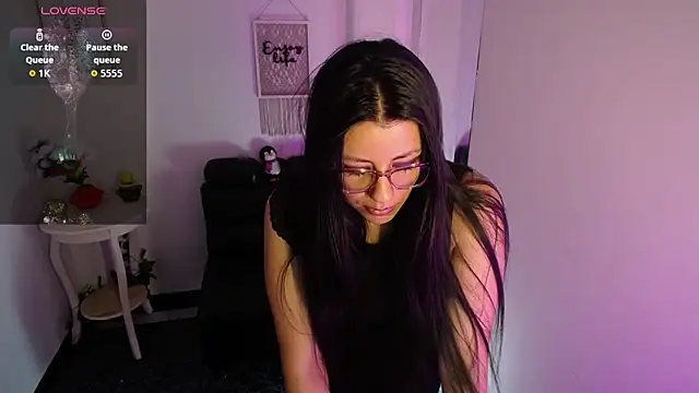 Snapshot of Valeri_bj chatting on 05.19.26 Valeri bj online show from 05.19.26