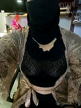 nadia  abaud online show from 10.19.25