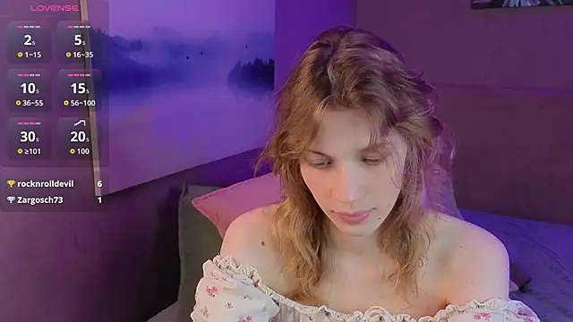 Snapshot of Emily_Cartex chatting on 06.17.26 Emily Cartex online show from 06.17.26