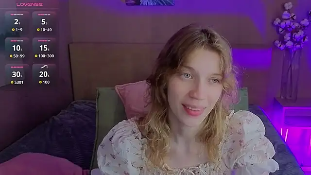 Snapshot of Emily_Cartex chatting on 07.21.26 Emily Cartex online show from 07.21.26