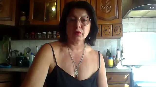 Snapshot of Fiona06 chatting on 05.29.26 Fiona06 online show from 05.29.26