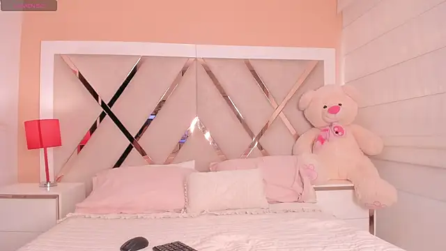 Isabella-Glow online show from 05.01.26