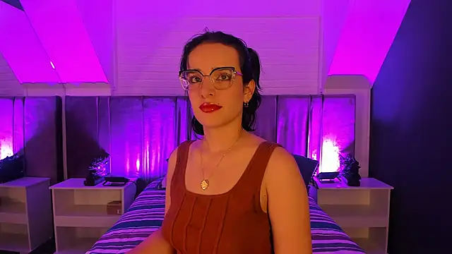 Snapshot of Azahara_18 chatting on 05.08.26 Azahara 18 online show from 05.08.26