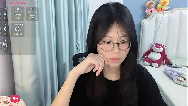 Snapshot of Luna-666 chatting on 05.18.26 Luna-666 online show from 05.18.26