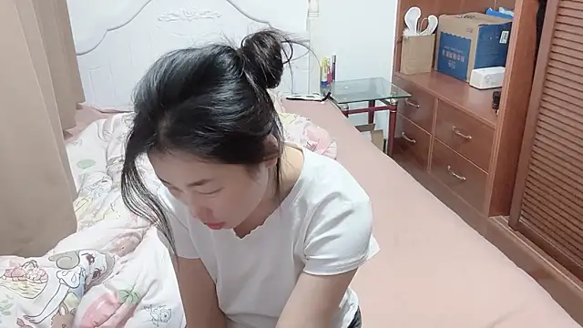 Snapshot of XIAOnaimao-001 chatting on 05.07.26 XIAOnaimao-001 online show from 05.07.26
