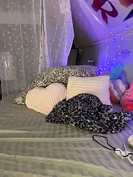 Vanessa Valentine online show from 05.23.26