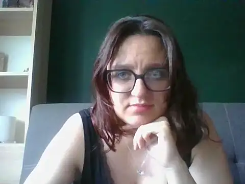 Snapshot of sensual_paris chatting on 06.03.26 sensual paris online show from 06.03.26