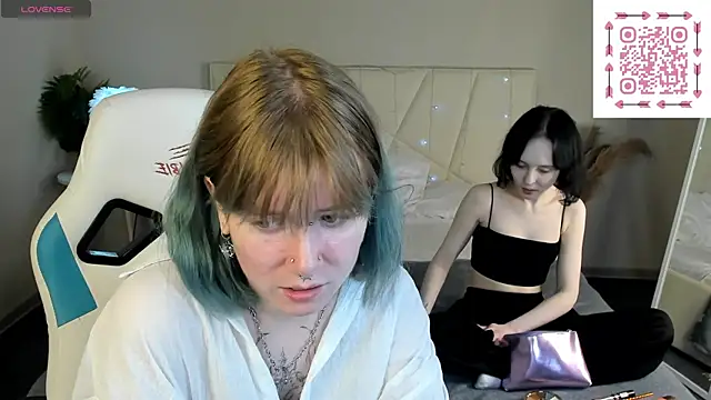 Snapshot of Elira_Vane chatting on 05.27.26 Elira Vane online show from 05.27.26