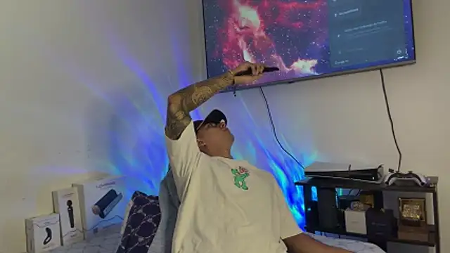 SexxxySquirterStev777 online show from 05.05.26