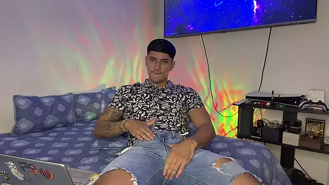 SexxxySquirterStev777 online show from 06.19.26