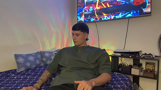 SexxxySquirterStev777 online show from 07.06.26