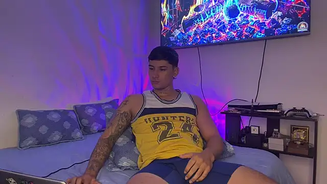 SexxxySquirterStev777 online show from 07.15.26