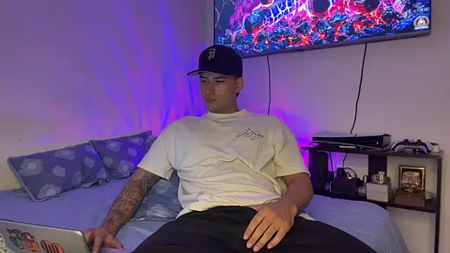 SexxxySquirterStev777 online show from 07.28.26