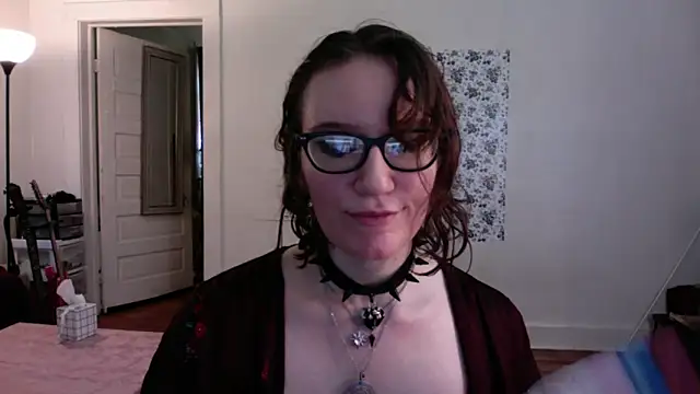 Snapshot of AnnywnBelle chatting on 04.30.26 AnnywnBelle online show from 04.30.26