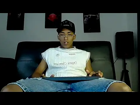 Snapshot of jack_vega1 chatting on 05.06.26 jack vega1 online show from 05.06.26