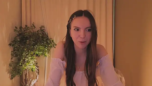 Snapshot of Alice-Lidel chatting on 05.17.26 Alice-Lidel online show from 05.17.26