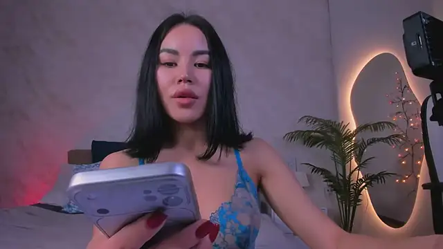 Snapshot of YukiLuna_ chatting on 06.05.26 YukiLuna online show from 06.05.26