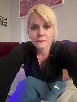 Ever Hayden online show from 04.29.26