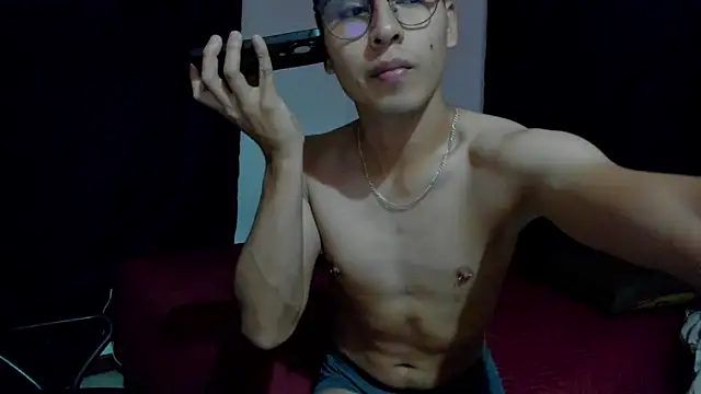 AntoniodeArmas online show from 05.04.26