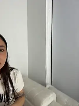 EmilyCxx online show from 06.12.26
