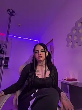 Snapshot of ashleysseite chatting on 04.29.26 ashleysseite online show from 04.29.26