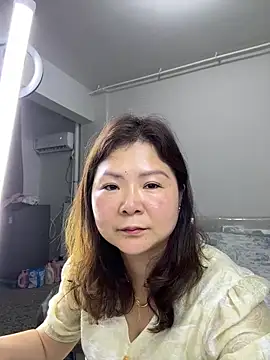 Snapshot of linda51863 chatting on 06.03.26 linda51863 online show from 06.03.26