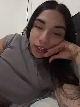Snapshot of InesD_Arcy chatting on 05.24.26 InesD Arcy online show from 05.24.26