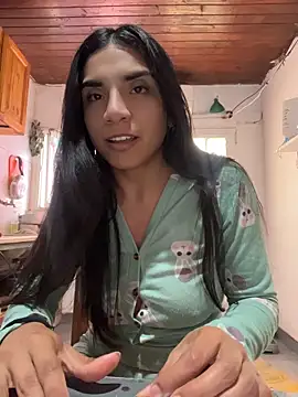 Snapshot of InesD_Arcy chatting on 05.31.26 InesD Arcy online show from 05.31.26