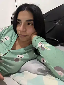 Snapshot of InesD_Arcy chatting on 06.02.26 InesD Arcy online show from 06.02.26