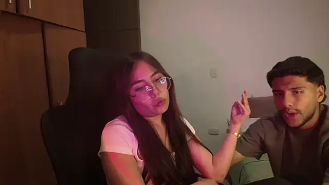 Snapshot of abbyyandmaxx chatting on 05.27.26 abbyyandmaxx online show from 05.27.26