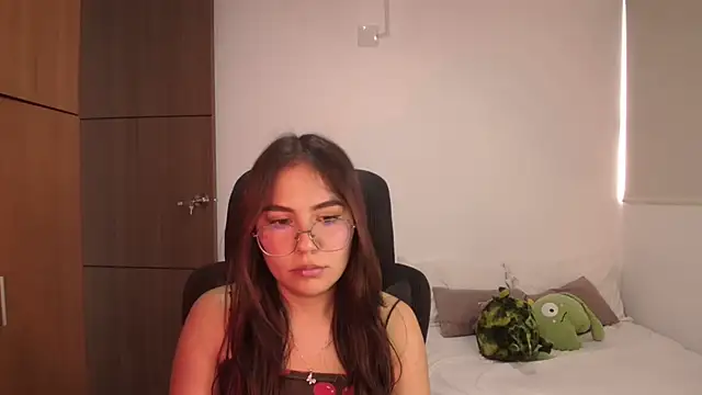 Snapshot of abbyyandmaxx chatting on 06.19.26 abbyyandmaxx online show from 06.19.26
