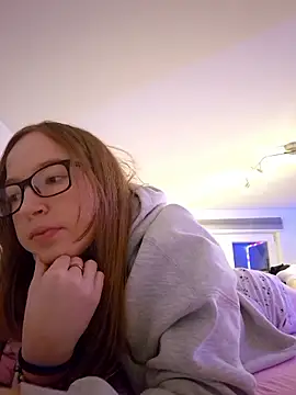 Freaky-Doll online show from 05.18.26