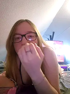 Freaky-Doll online show from 05.24.26