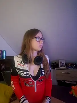 Freaky-Doll online show from 06.09.26