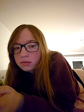 Snapshot of Freaky-Doll chatting on 07.22.26 Freaky-Doll online show from 07.22.26