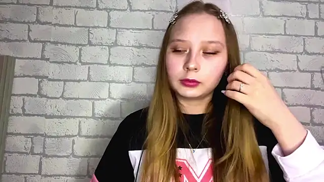 MertieVandusen online show from 04.30.26