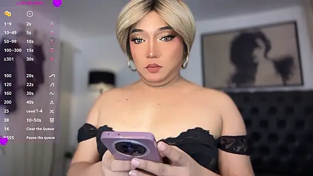 Snapshot of Sensual_Ekang chatting on 08.09.26 Sensual Ekang online show from 08.09.26