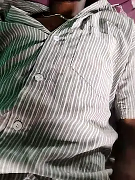 Snapshot of Tushu_under19_boy chatting on 06.05.26 Tushu under19 boy online show from 06.05.26