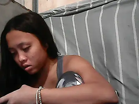 Snapshot of Yours_AsianPinayGirl18 chatting on 07.13.26 Yours AsianPinayGirl18 online show from 07.13.26