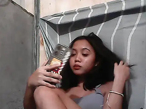 Snapshot of Yours_AsianPinayGirl18 chatting on 07.16.26 Yours AsianPinayGirl18 online show from 07.16.26