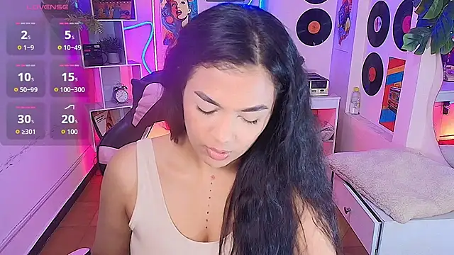 Snapshot of Duulce_mia chatting on 06.19.26 Duulce mia online show from 06.19.26