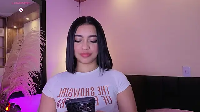 Chloe monroee online show from 07.04.26