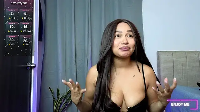 megangil  online show from 07.12.26