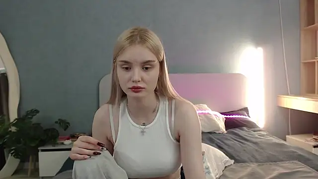 Snapshot of Angel_Share chatting on 06.07.26 Angel Share online show from 06.07.26