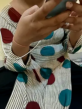 Snapshot of Seema_yadav01 chatting on 06.13.26 Seema yadav01 online show from 06.13.26