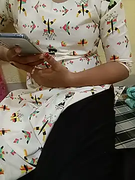 Snapshot of Seema_yadav01 chatting on 06.18.26 Seema yadav01 online show from 06.18.26