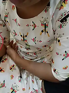 Snapshot of Seema_yadav01 chatting on 06.26.26 Seema yadav01 online show from 06.26.26